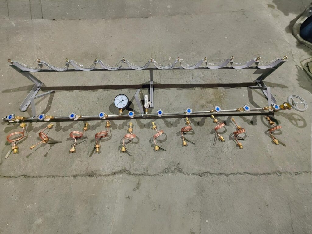 поставка газовой наполнительной рампы на 10 баллонов в Ростов, Спецкриогаз Екатеринбург
